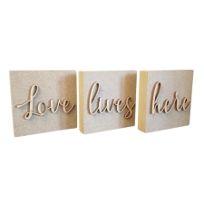 Love lives here shelf quote (18mm + 3mm)